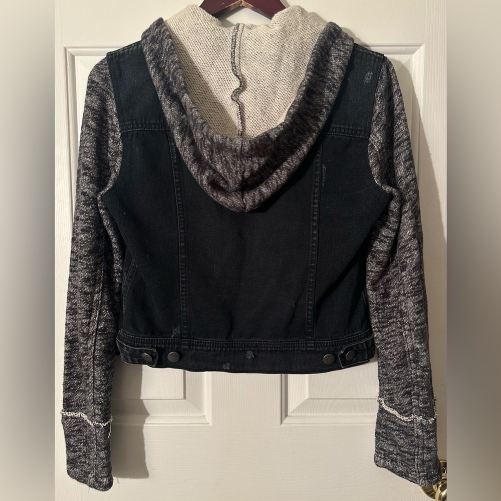FREE PEOPLE Small Distressed Boho Knit Hooded Moto Jean Jacket Gray Black - Picture 9 of 10
